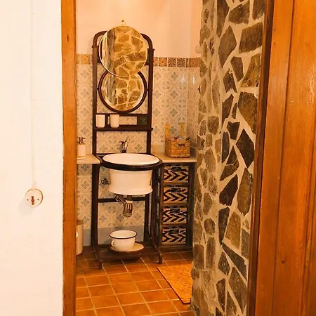 Bed & Breakfast Burros *