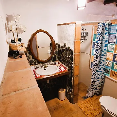 Burros Bed & Breakfast